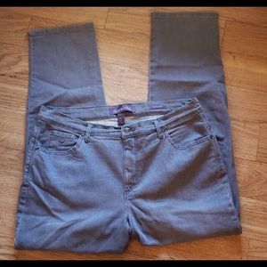 Gloria Vanderbilt jeans
